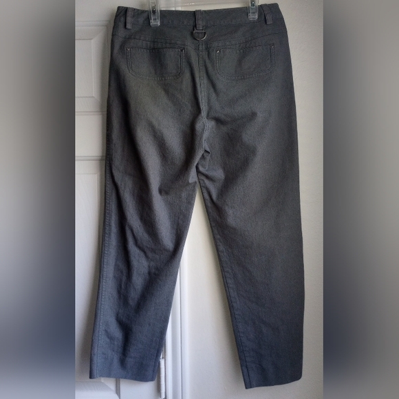 Spanner Women's Gray Capris Size 6 - Picture 2 of 4